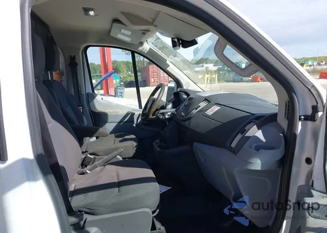 2017 Ford Transit-250 z USA, uszkodzony, nr VIN 1FTYR1YM9HK510986